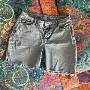 Old Navy- Curve, high rise shorts OG straight style in size 18